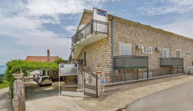 Studio flat with balcony and sea view Srebreno, Dubrovnik (AS-22386-a)