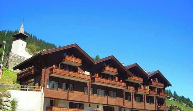 Studio for 2 persons : Living-room with 1 double sofa-bed (1.40x2.00m)- kitchen with stove, filter c