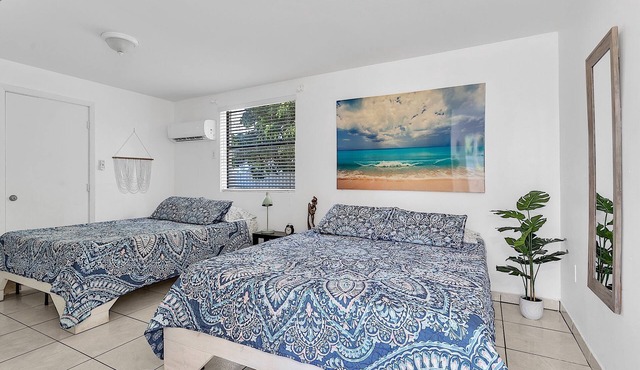 Studio for 8 Steps from Calle 8 (Free Parking)