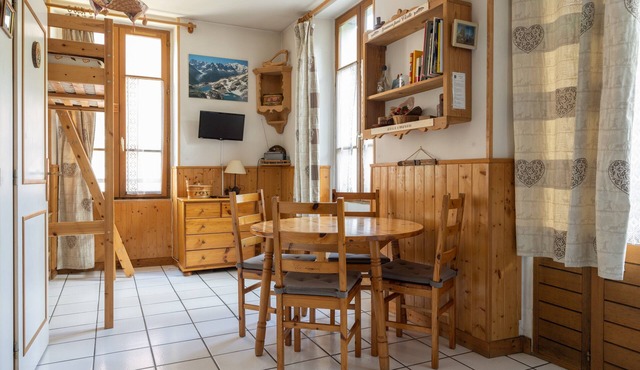 Studio in the center of St Gervais village with balcony