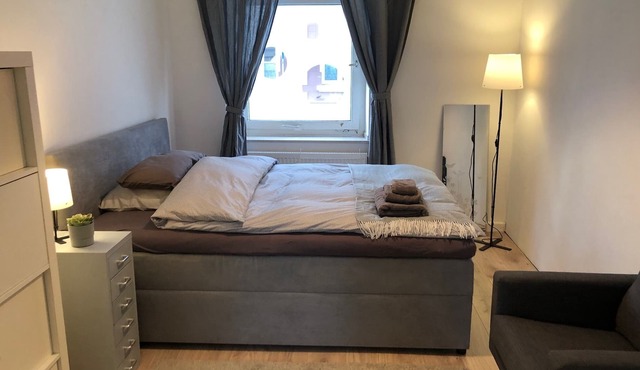 studio g - Central sunny 2 bedroom apartment for 2-6 guests with terrace