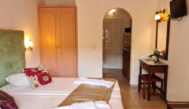 Studio "Galini Studios 1" Near the Beach with Wi-Fi, A/C & Balcony