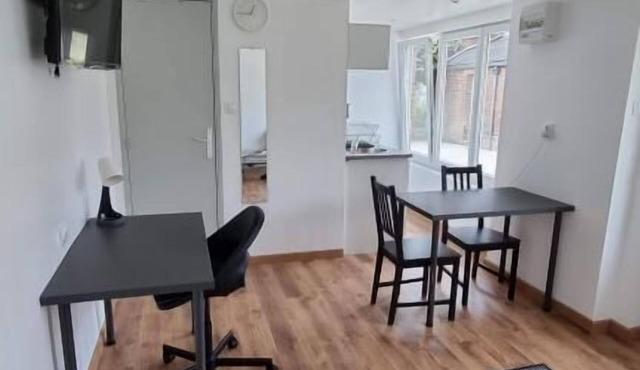 Studio | ground floor | wifi | television
