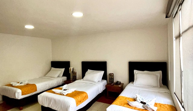 Studio House Hotel