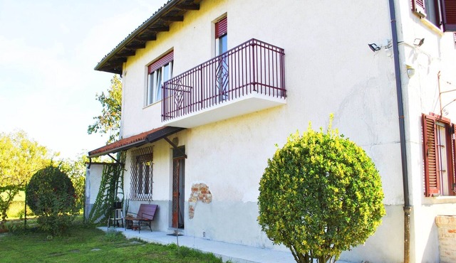 Studio in Astigiana Hills with Wine & Views