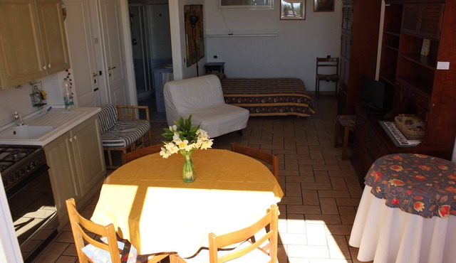 Studio in bright villa. 650 meters from the sea