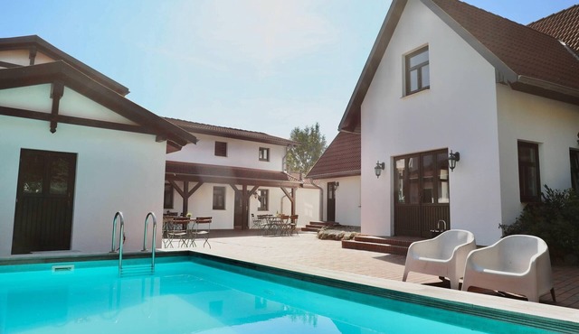 Studio in Dargun mit Pool am Kummerower See