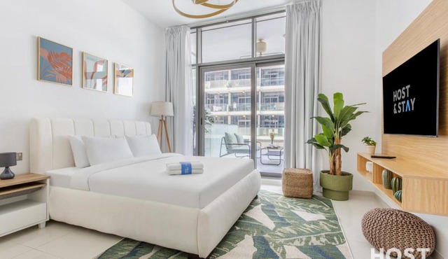 Studio in Loreto 1A, DAMAC Hills - Host & Stay