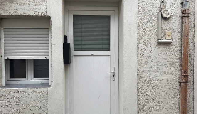 Studio in the pedestrian precinct