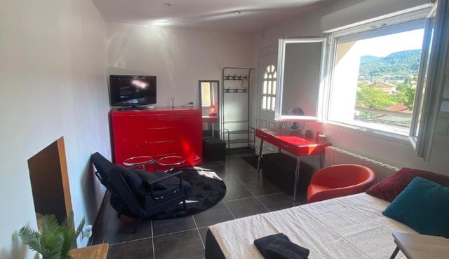Studio indépendant RDC, Parking privé & Wi-Fi haut débit
