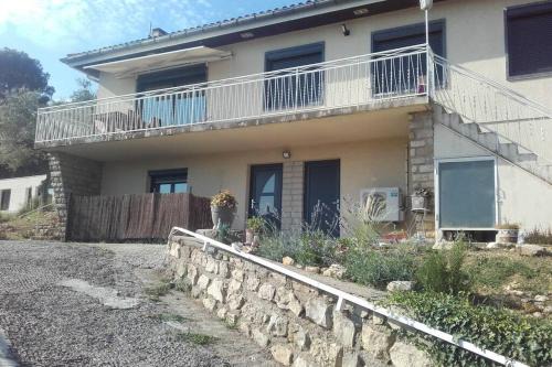 Studio indépendant avec terrasse exposée sud