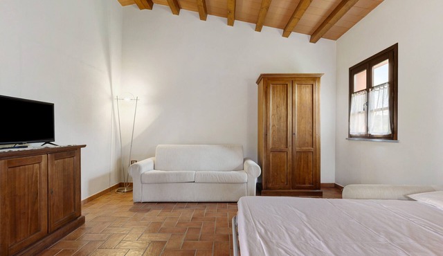 Studio 'Numero 5' with Shared Garden, Balcony and Air Conditioning