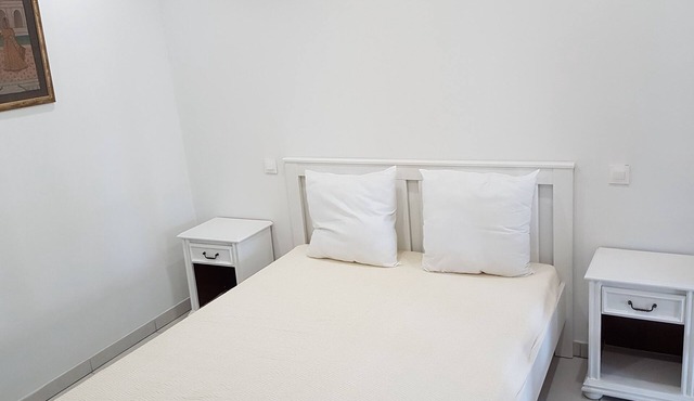 Studio + Jardin à 300m de la Plage et des Commerces, Dans une Propriété Privée