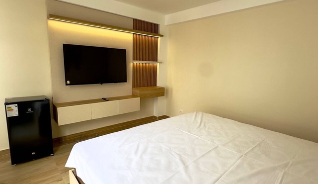 Studio KING size bed close to the beach