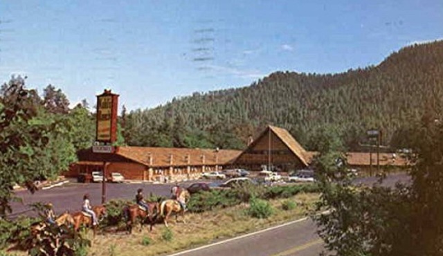 STUDIO~ KOHLS RANCH LODGE~ MOUNTAIN VIEWS~ BAR/LOUNGE~ RESTAURANT~ POOL~ HOT TUB