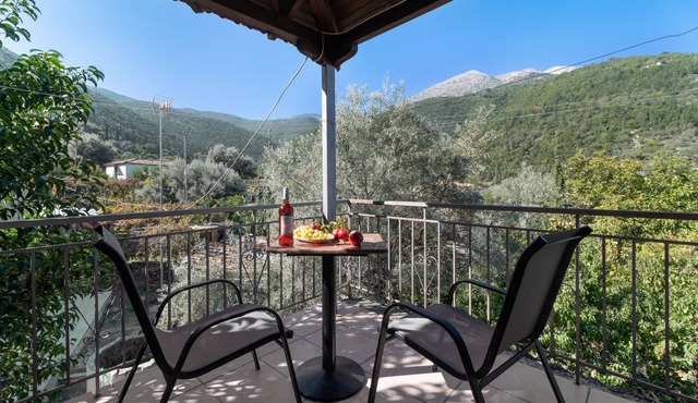 Studio "Krinos 2" with Mountain View, Garden & Wi-Fi