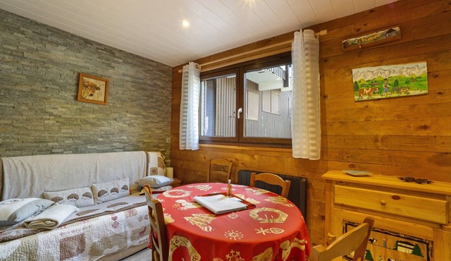 Studio 'Les Airelles 32' with Mountain View and Wi-Fi