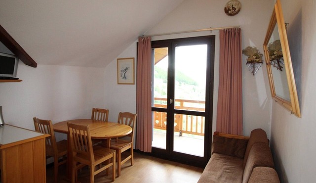 Studio loft cabin - 5 ppl, 400m from slopes with parking, pets allowed