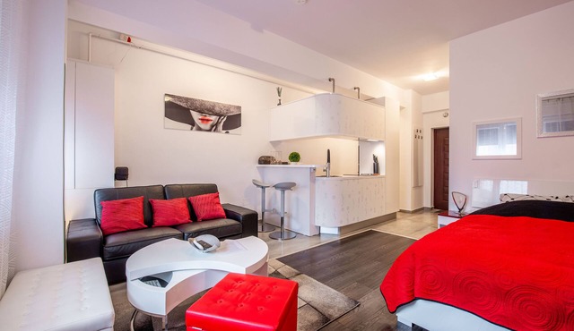Studio Militari Residence Bucharest M 6