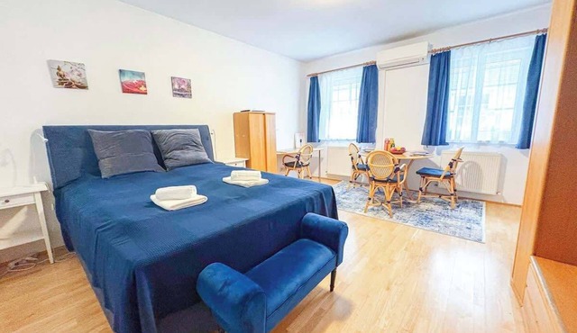 Studio mit Balkon, im Zentrum, Klimaanlage