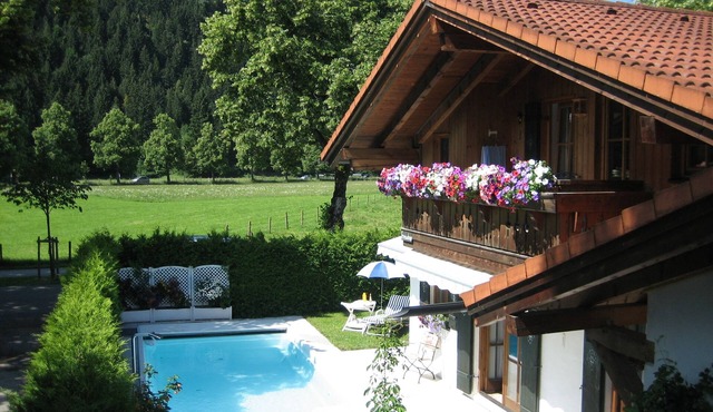 Studio mit Wohn-schlafraum/dusche, WC im Ferienhaus Osterried