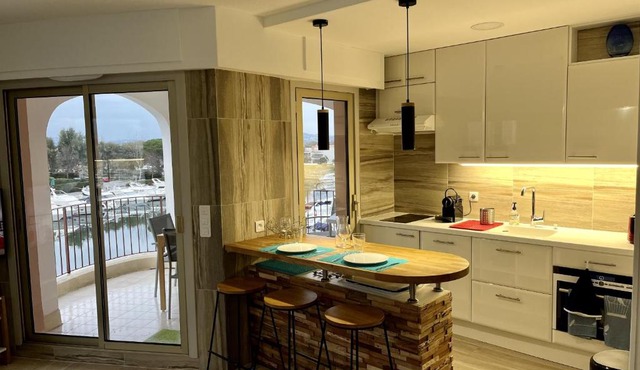Studio moderne - Port de Mandelieu - Proche Mer