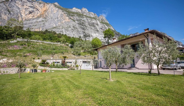 Studio 'Monte Brento Gaggiolo 1' with Mountain View and Private Garden