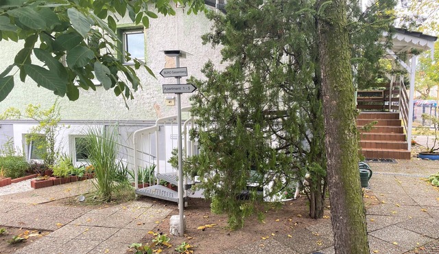 Studio no. 7, basement (24sqm) in green Spandau (13sqm)