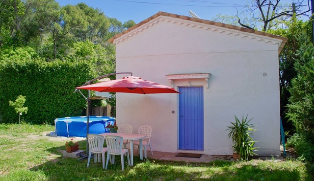 Studio Olivia independent with garden/swimming-pool