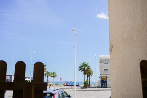Studio plain-pied avec terrasse et vue mer