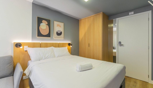 Studio plus 1 double bed