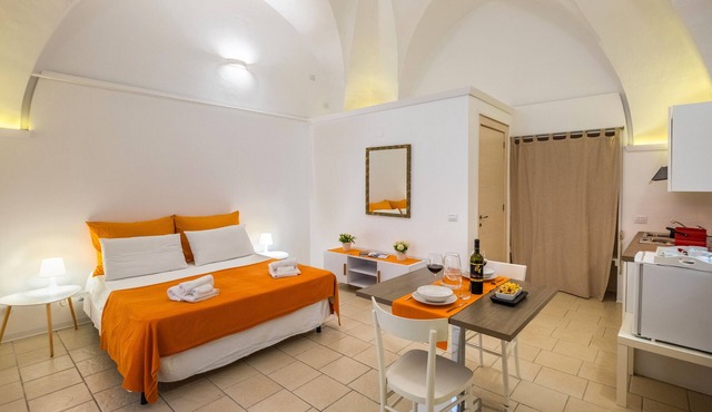 Studio 'Residenza Isabella 3' close to City Centre with Garden & Air Conditioning