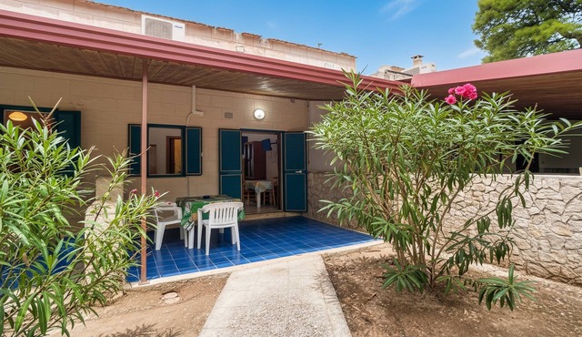 Studio 'Sabbia D'oro' with Shared Pool and Wi-Fi