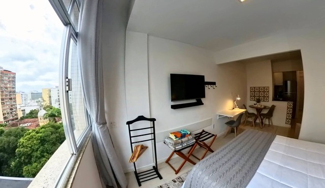 Studio Safe & Modern 5 min Ferry to Rio 1Gbps Wi-Fi Pet & Kid-Friendly