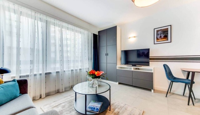 Studio Sarah 4* super central near Sofitel