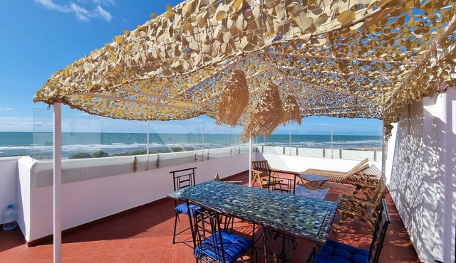Studio seaside terrace panoramic ocean view