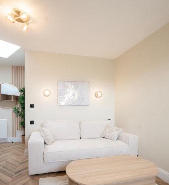 Studio Smart & Chic