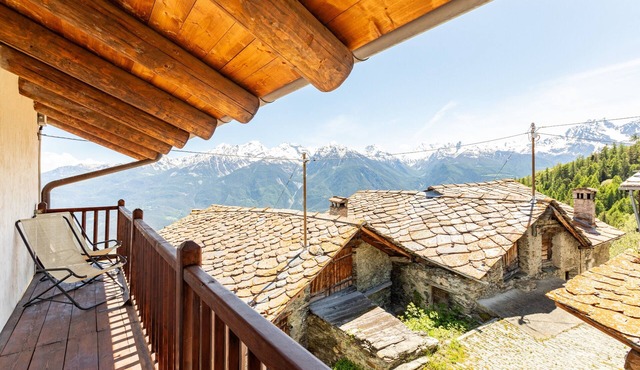 Studio 'Sous Les Étoiles' with Mountain View and Balcony