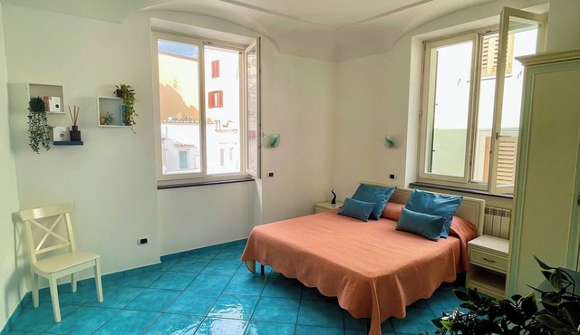 Studio: Steps from Beach, Shops, & Restaurants