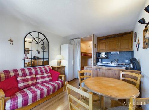 Studio Sud 4 pers, balcon, à 50m des pistes et 200m des commerces, idéal pour familles - FR-1-398-629