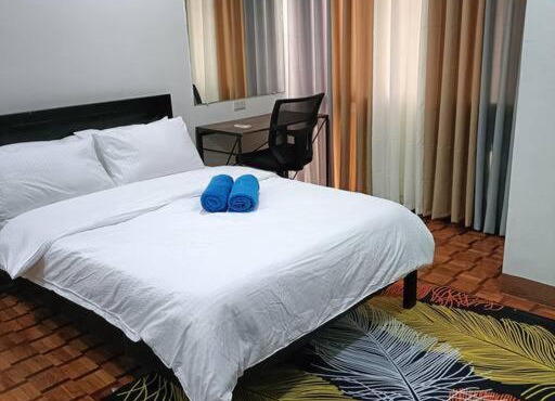 Studio Suite across Greenbelt w/ WiFi and Netflix