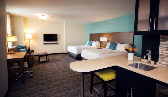 Studio Suite | Downtown | Free Breakfast