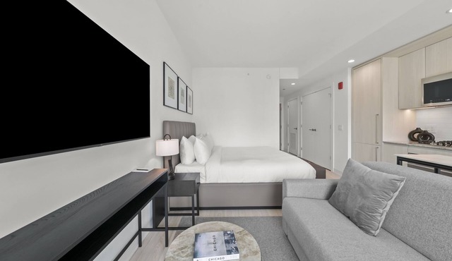 Studio Suite in Charming Steveston Village