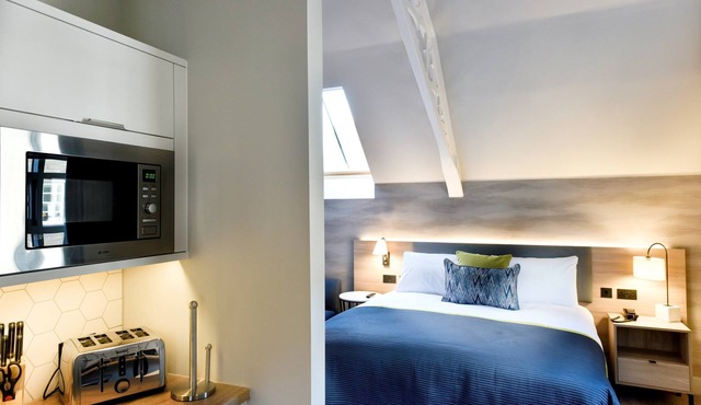 Studio Suite | Perfect Location with Free Wi-Fi!