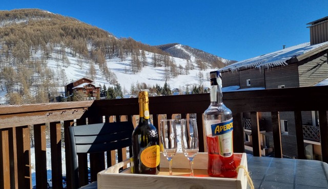 Studio 'Val d'Allos Mercantour' with Mountain View, Balcony and Wi-Fi