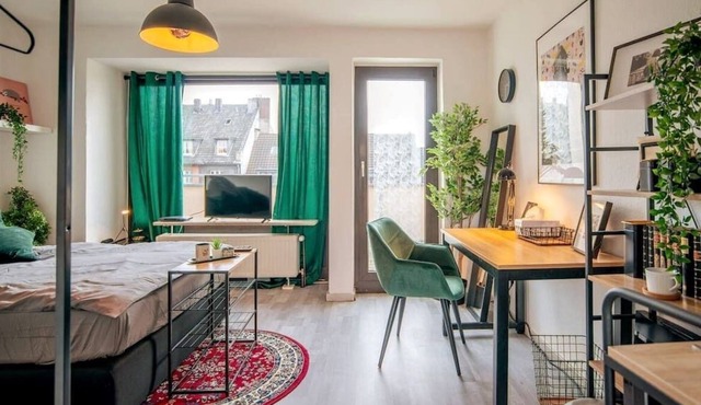 Studio Verde Altstadt Rooftop Balkon Messe
