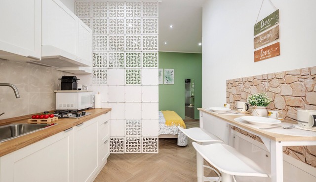 Studio 'Verde Incanto' with Wi-Fi and Air Conditioning