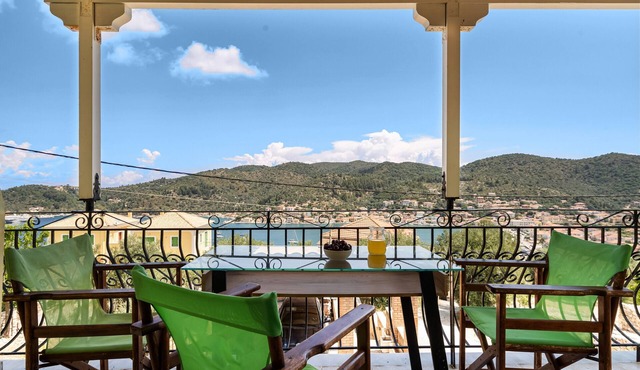 Studio 'Veronis 1' with Sea View, Shared Pool & Wi-Fi