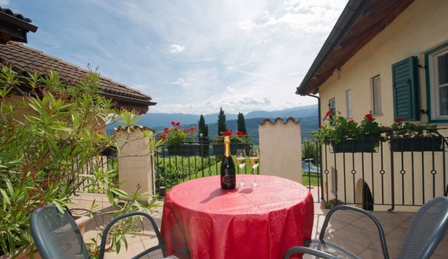 Studio 'Vitis' with Mountain View, Private Terrace and Wi-Fi