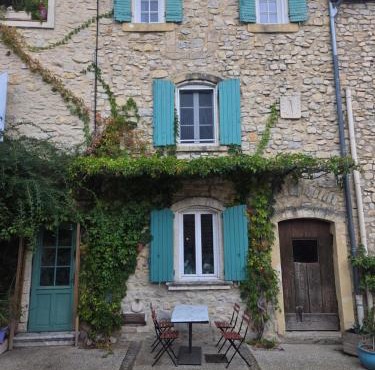 Studio Vitrolles en Luberon Petit-déjeuner inclus